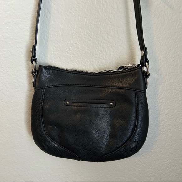 B. Makowsky Womens 100% Leather Crossbody Adjustable Strap Purse Black w/Studs - Picture 6 of 10